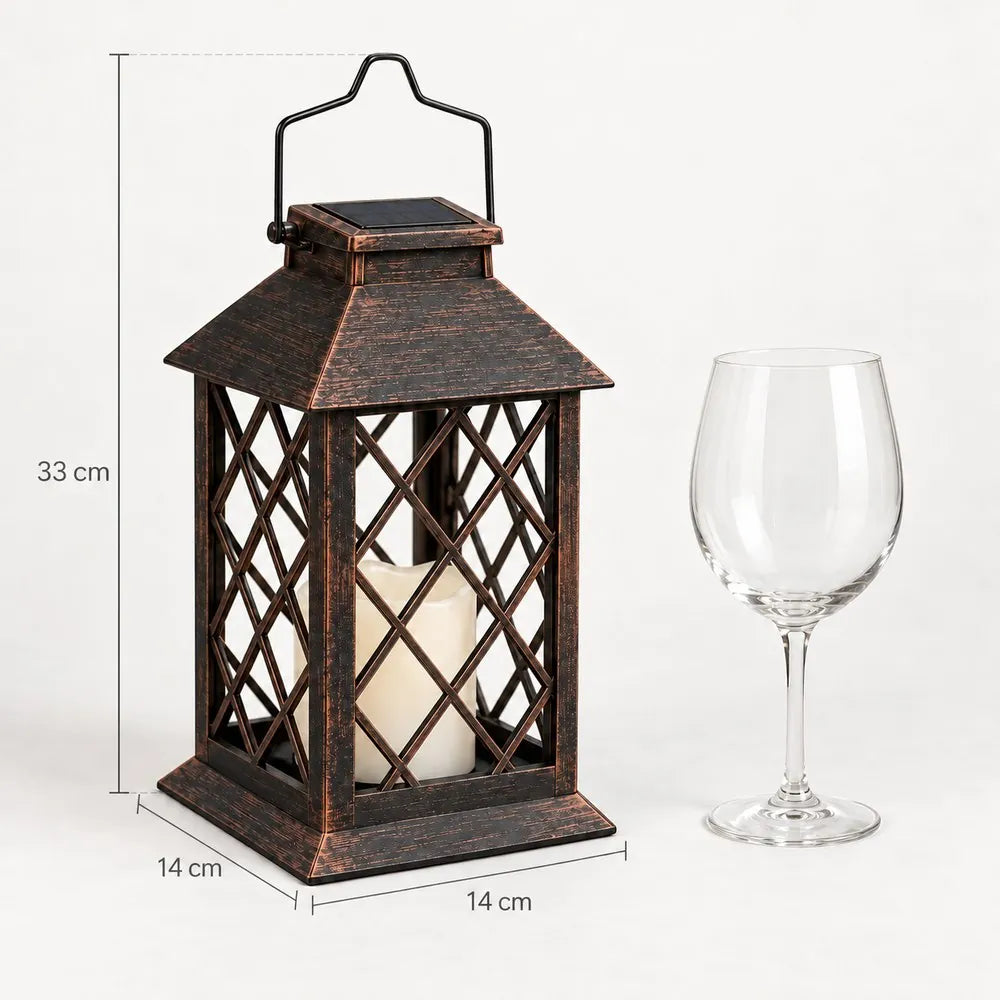 Lanterna Toscana ao lado de uma taça, com cotas de 14 por 14 cm e 33 cm de altura.
